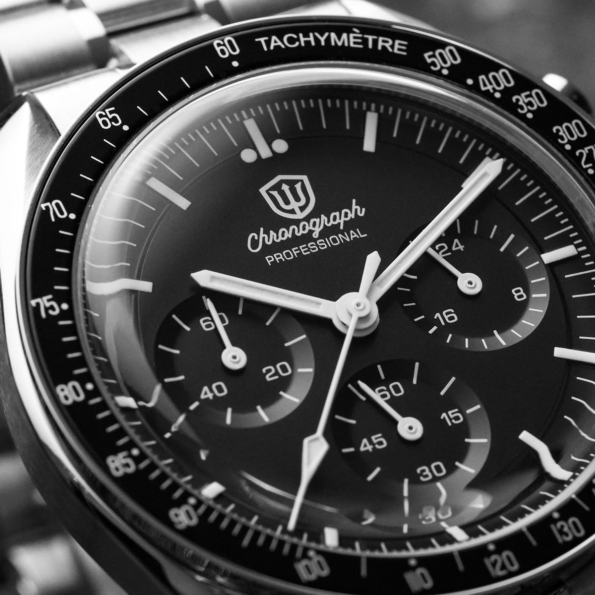 39mm Chronograph Watch V44850