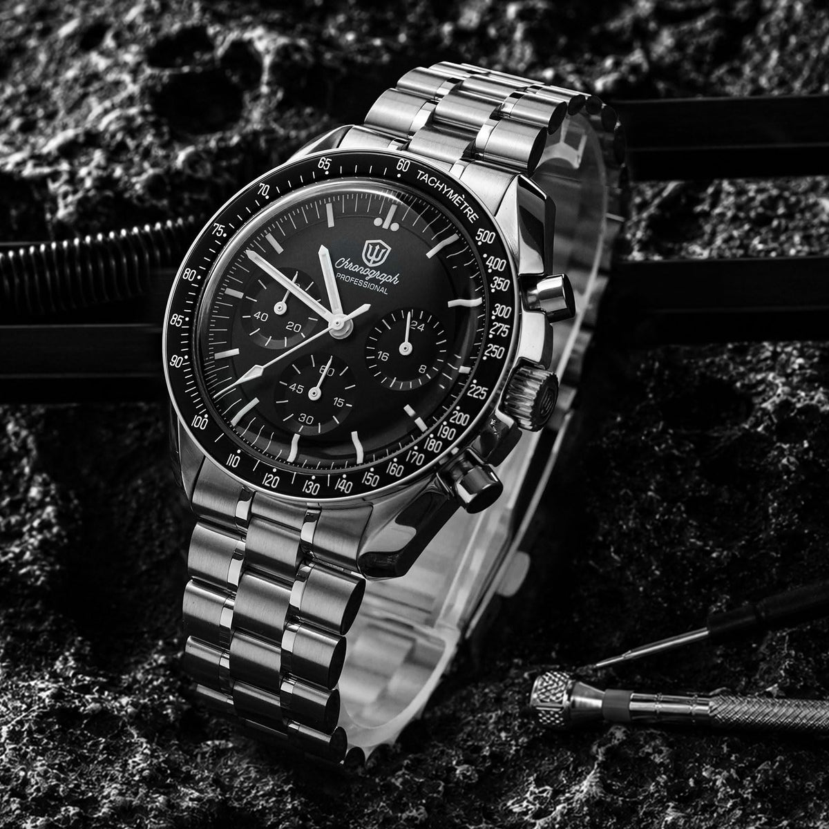 39mm Chronograph Watch V44850