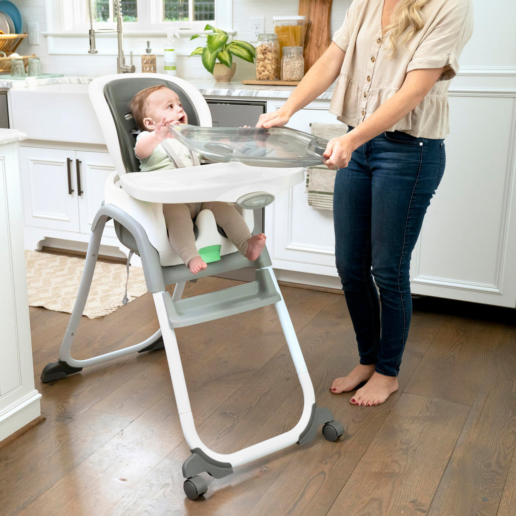 6-in-1 High Chair with 5 Point Harness and 2 Trays I804604